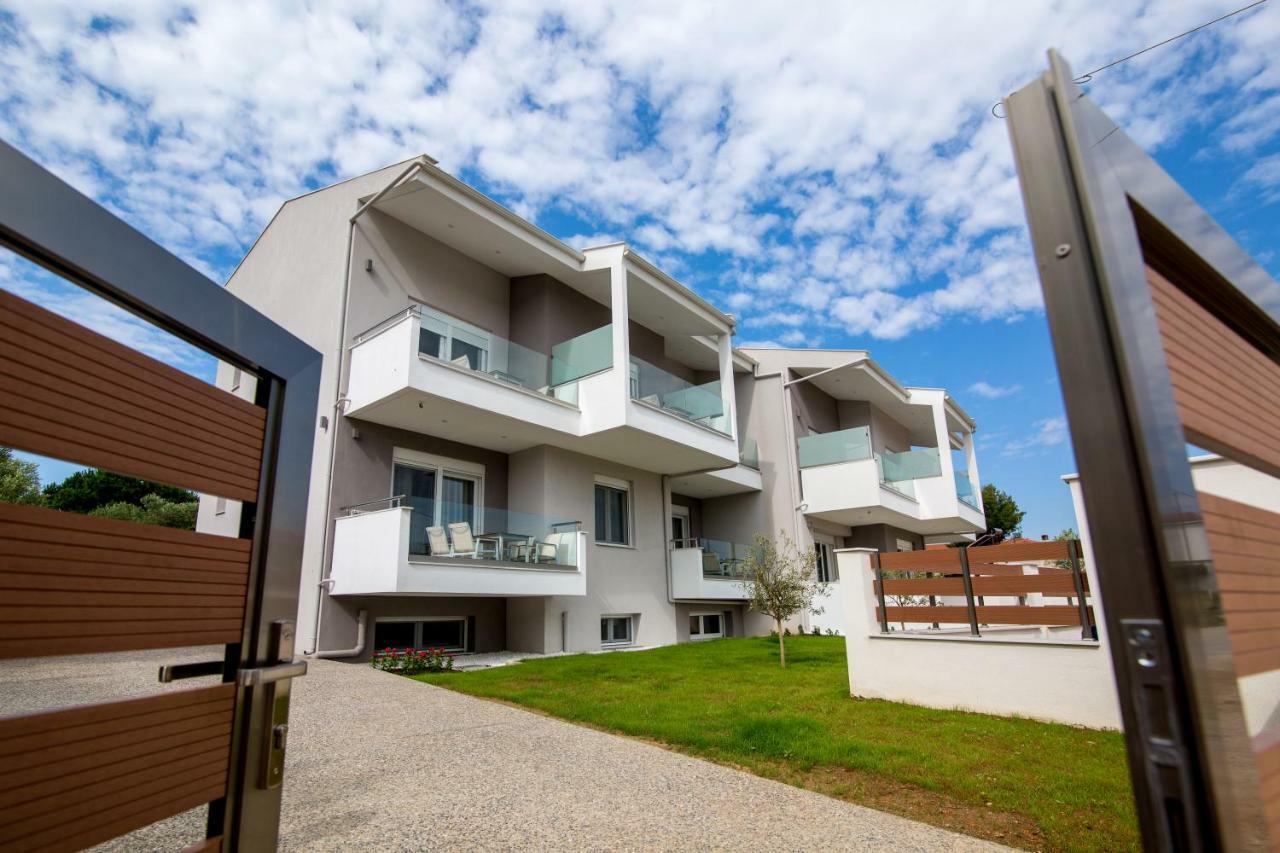 The Papoutsakis Apartments Nikiti  Eksteriør billede