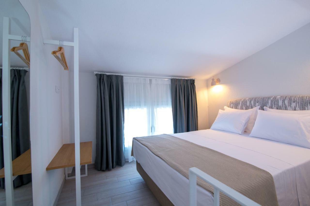 The Papoutsakis Apartments Nikiti  Eksteriør billede