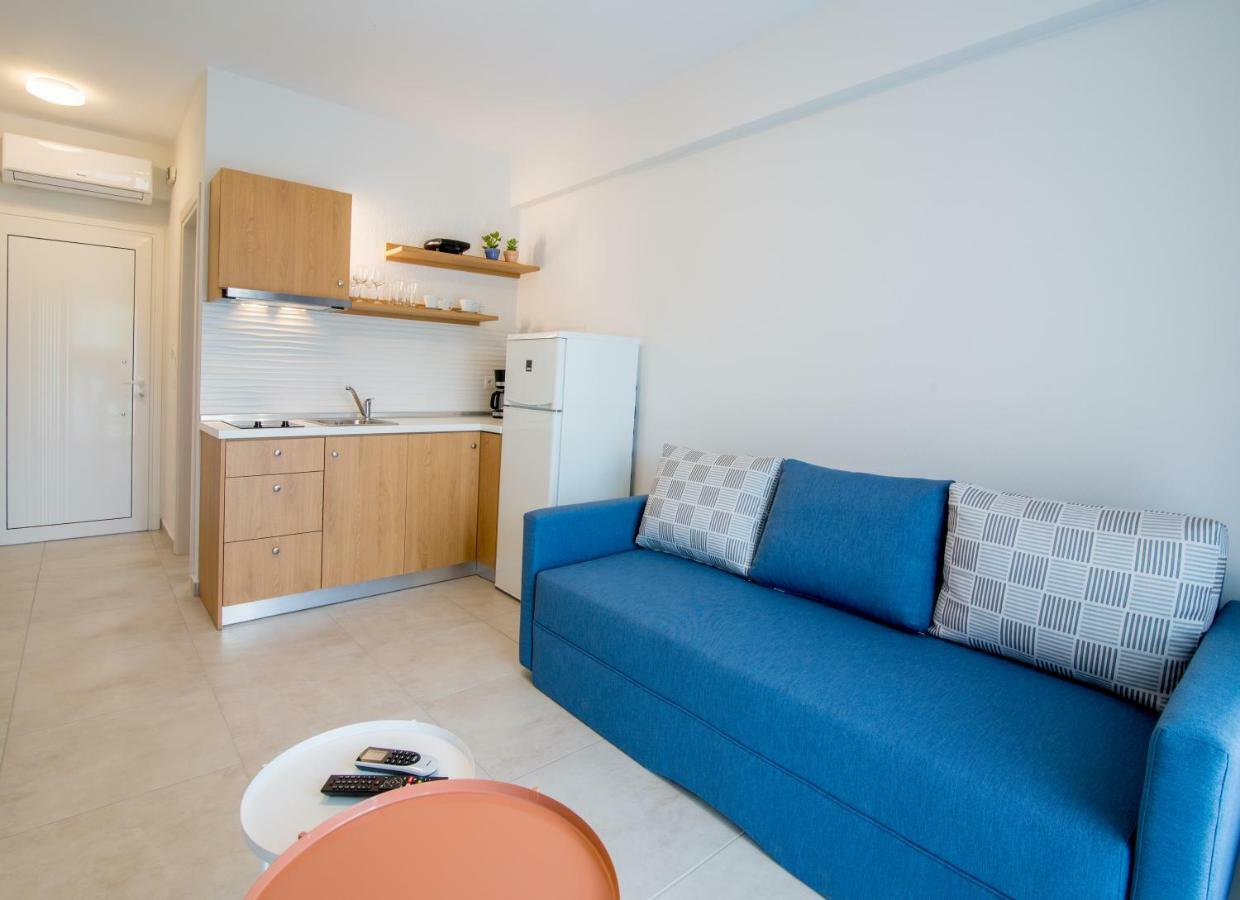 The Papoutsakis Apartments Nikiti  Eksteriør billede
